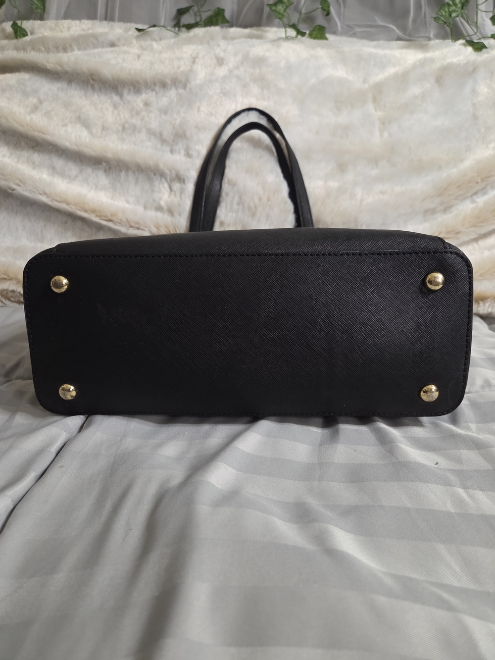 Michael Kors Charlotte Large Top Zip Tote - Picture 7 of 16